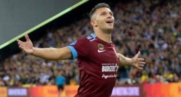 意甲赛场上 意甲赛场上