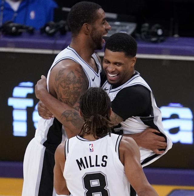 以其独特的 以其独特的