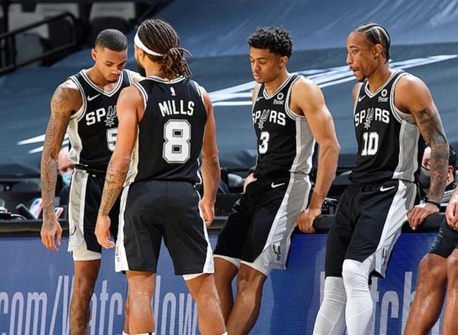 一三垒有人 一三垒有人